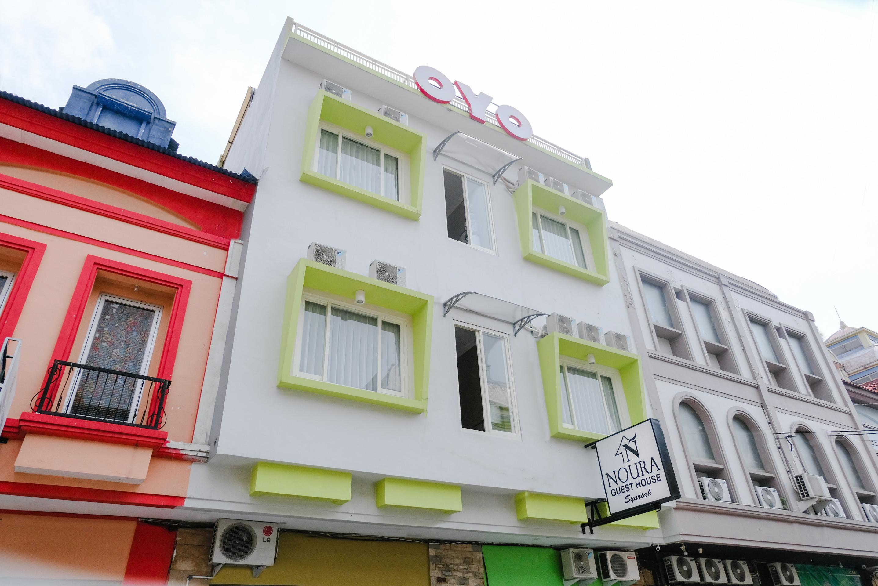 Noura Guest House Syariah Malang Esterno foto