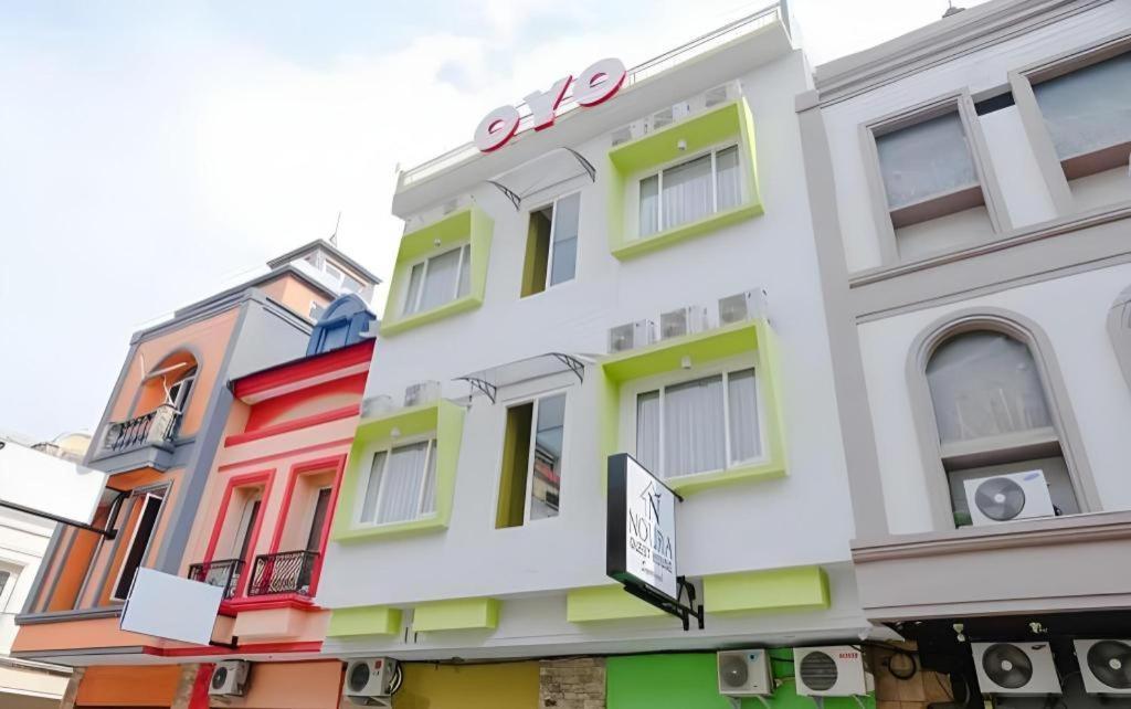 Noura Guest House Syariah Malang Esterno foto