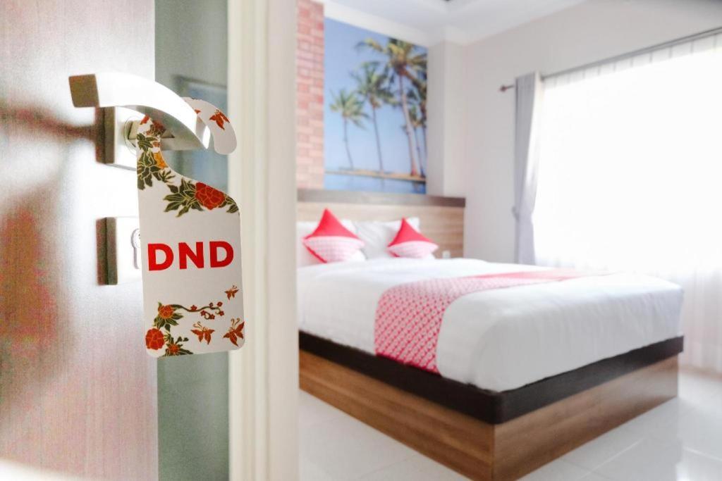 Noura Guest House Syariah Malang Esterno foto