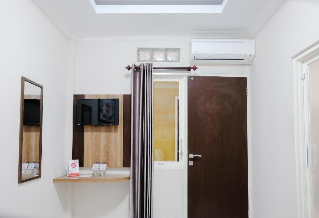 Noura Guest House Syariah Malang Esterno foto