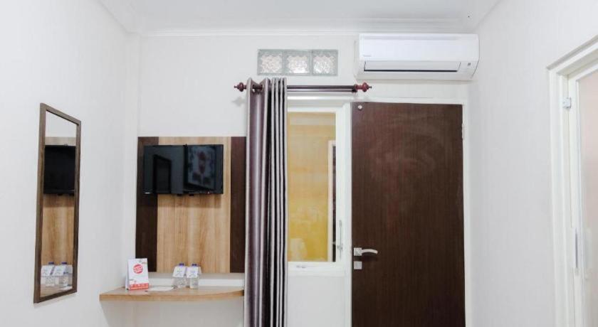 Noura Guest House Syariah Malang Esterno foto